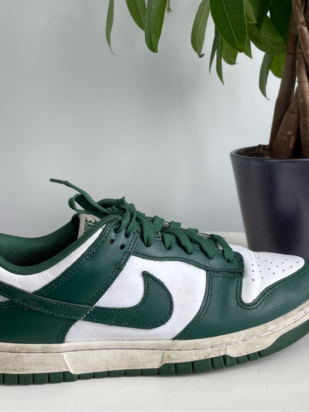 Men Size 8 Nike Dunk Low Green White Shoes Michigan State DD1391-101